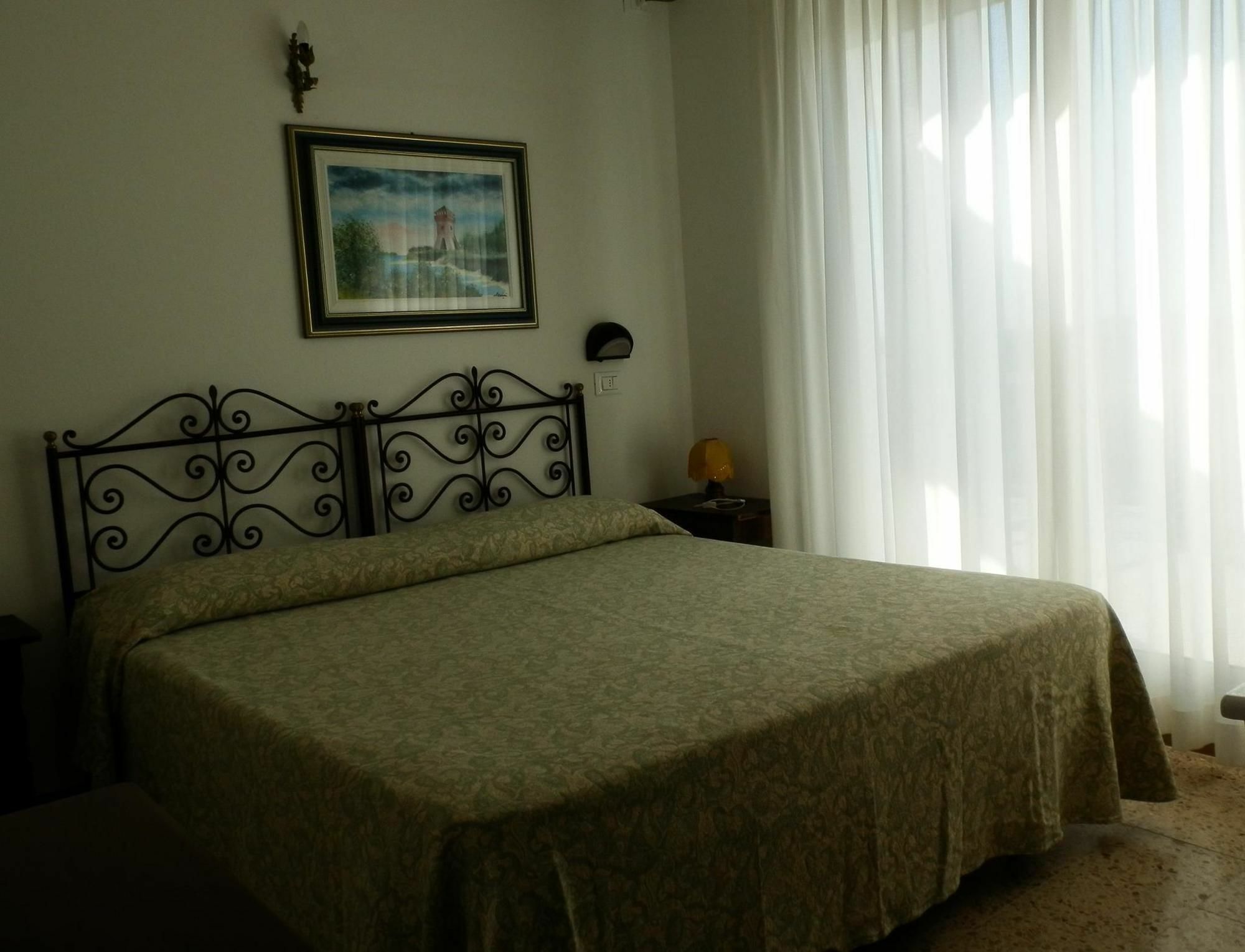 Hotel Nautic B&B Bellaria-Igea Marina Exterior photo